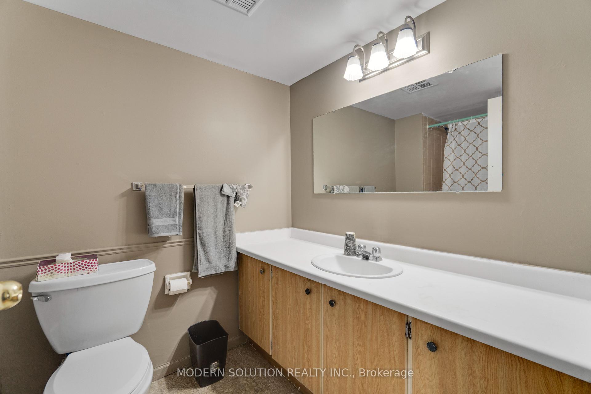 3 Bedrooms Condo at 5580 Sheppard, Toronto For sale