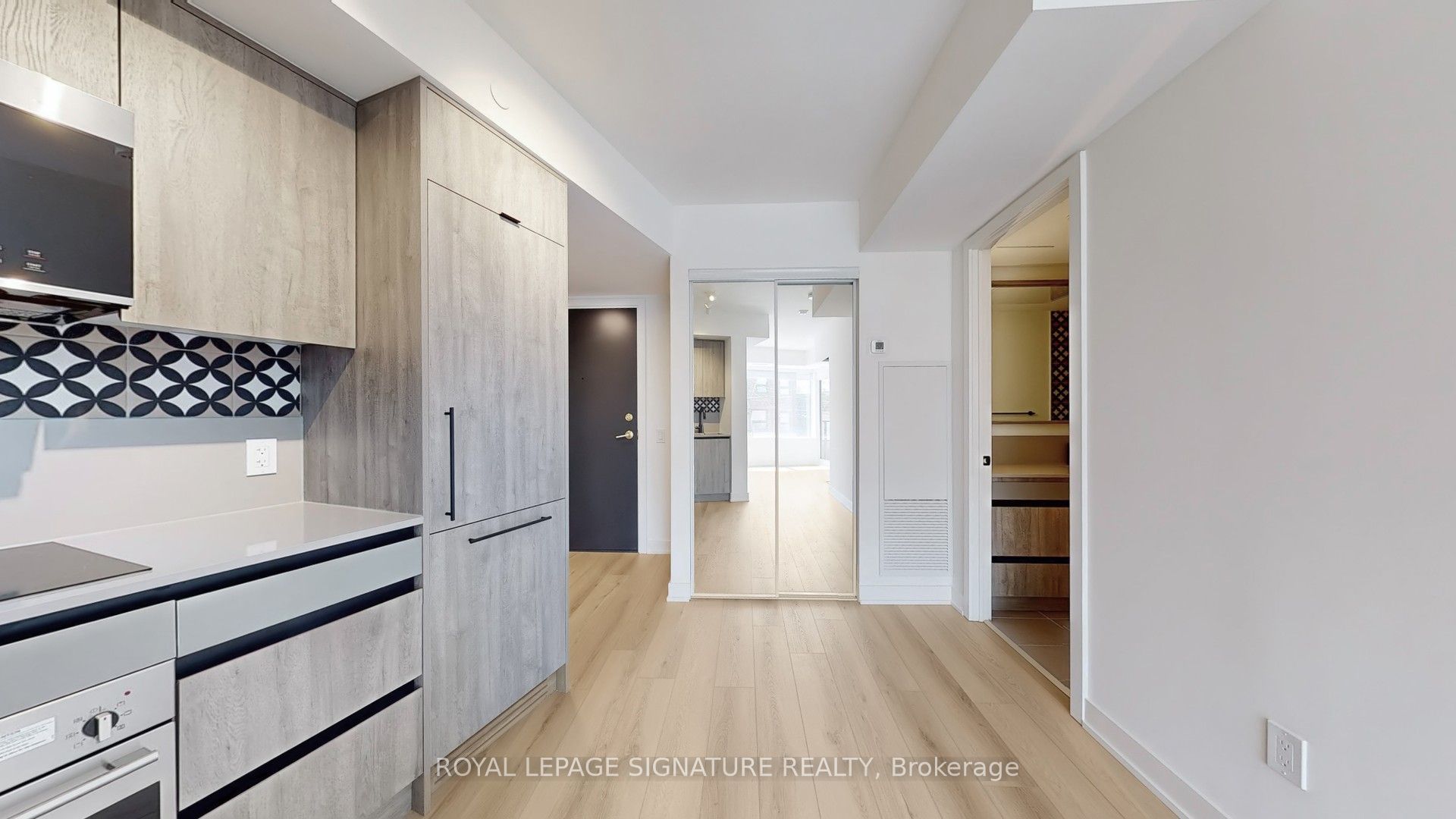 1200 Dundas Street W, #203