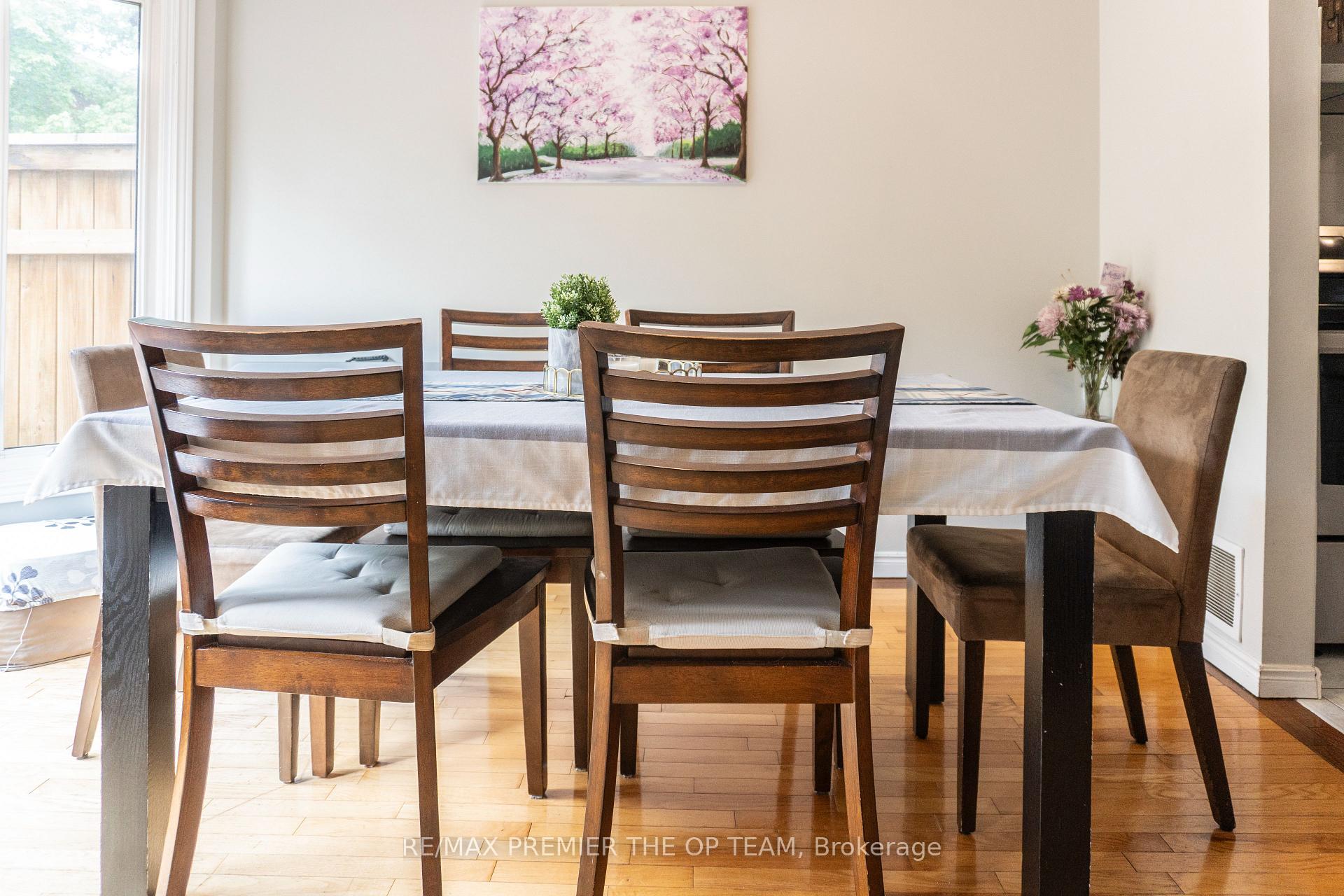 3 Bedrooms Condo at 255 Mount Albion, Hamilton For sale