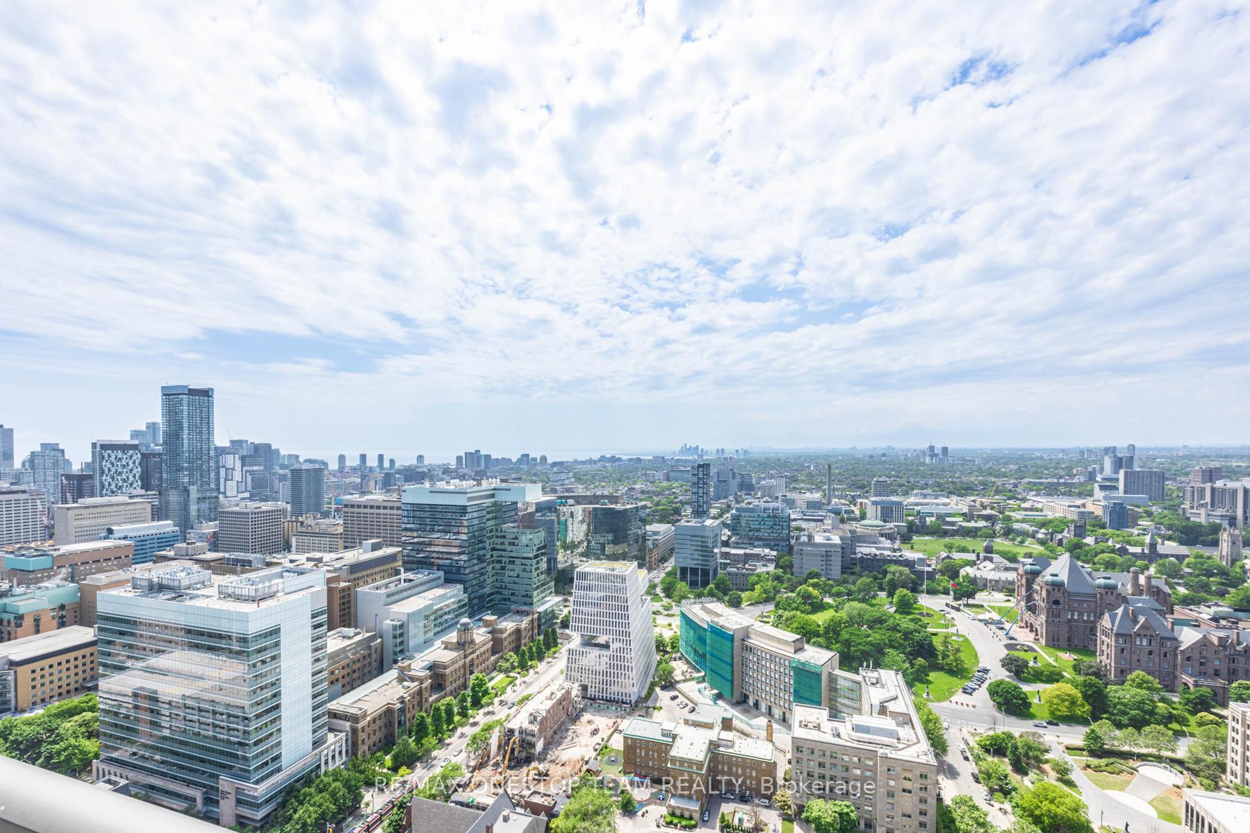 4 Bedrooms Condo at 832 Bay, Toronto For sale