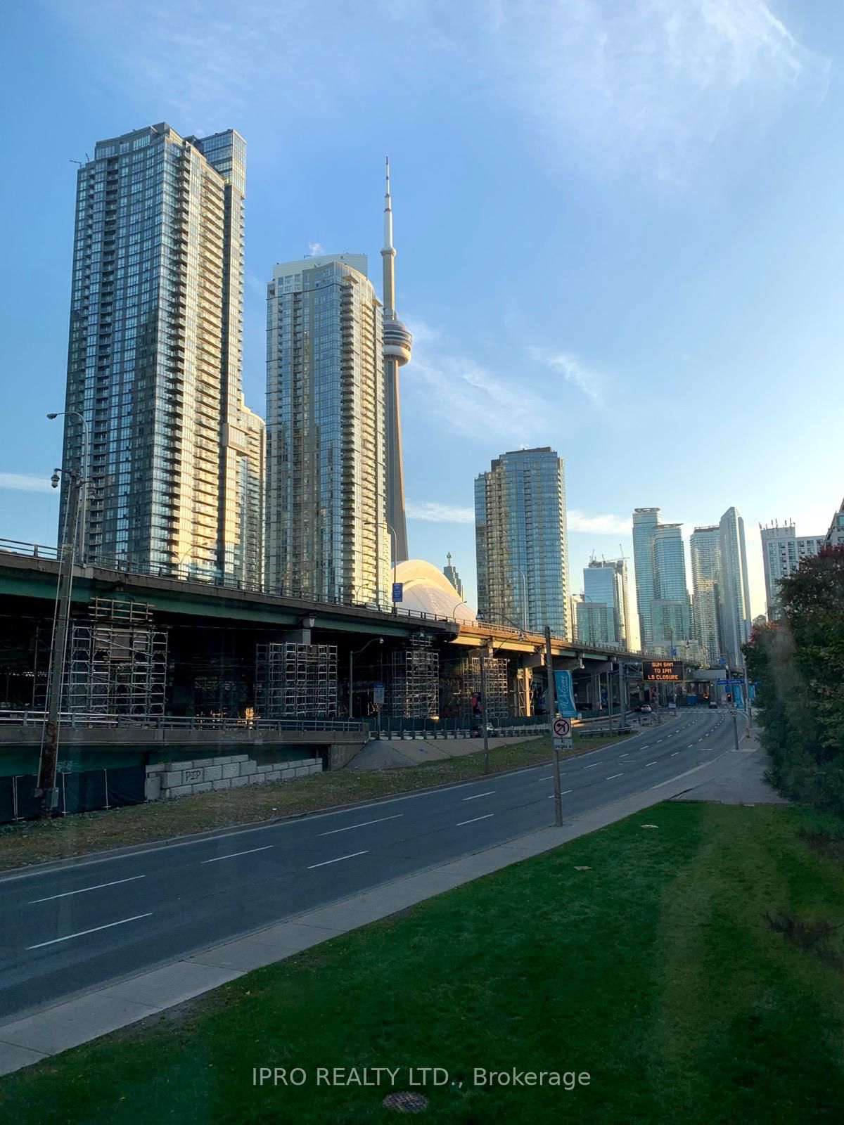 500 Queens Quay W, #210E
