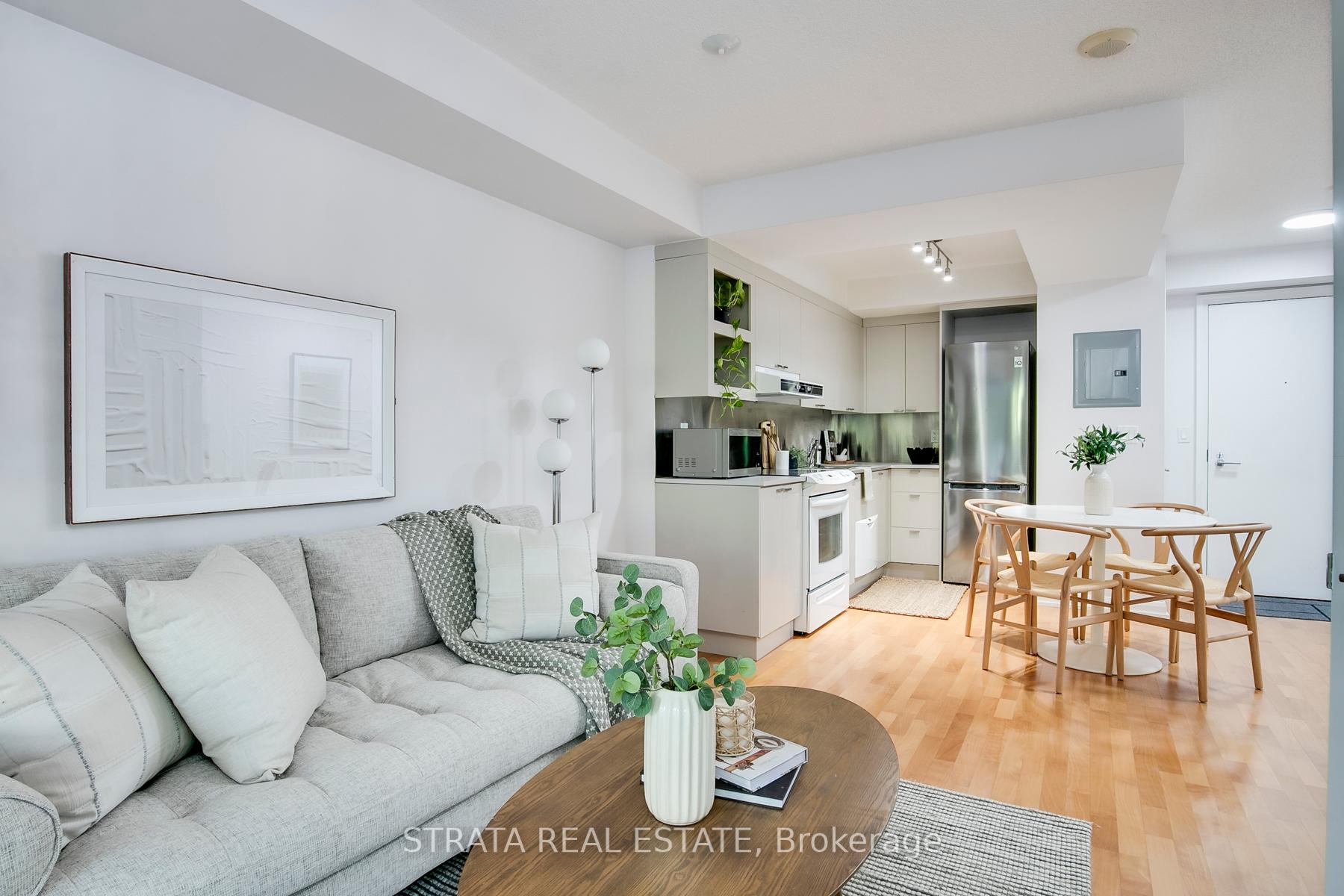 1 Bedroom Condo at 111 Elizabeth, Toronto For sale