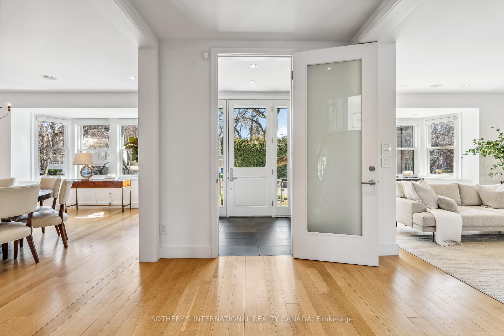 12 Highland Crescent, Toronto, ON M4W 2S7