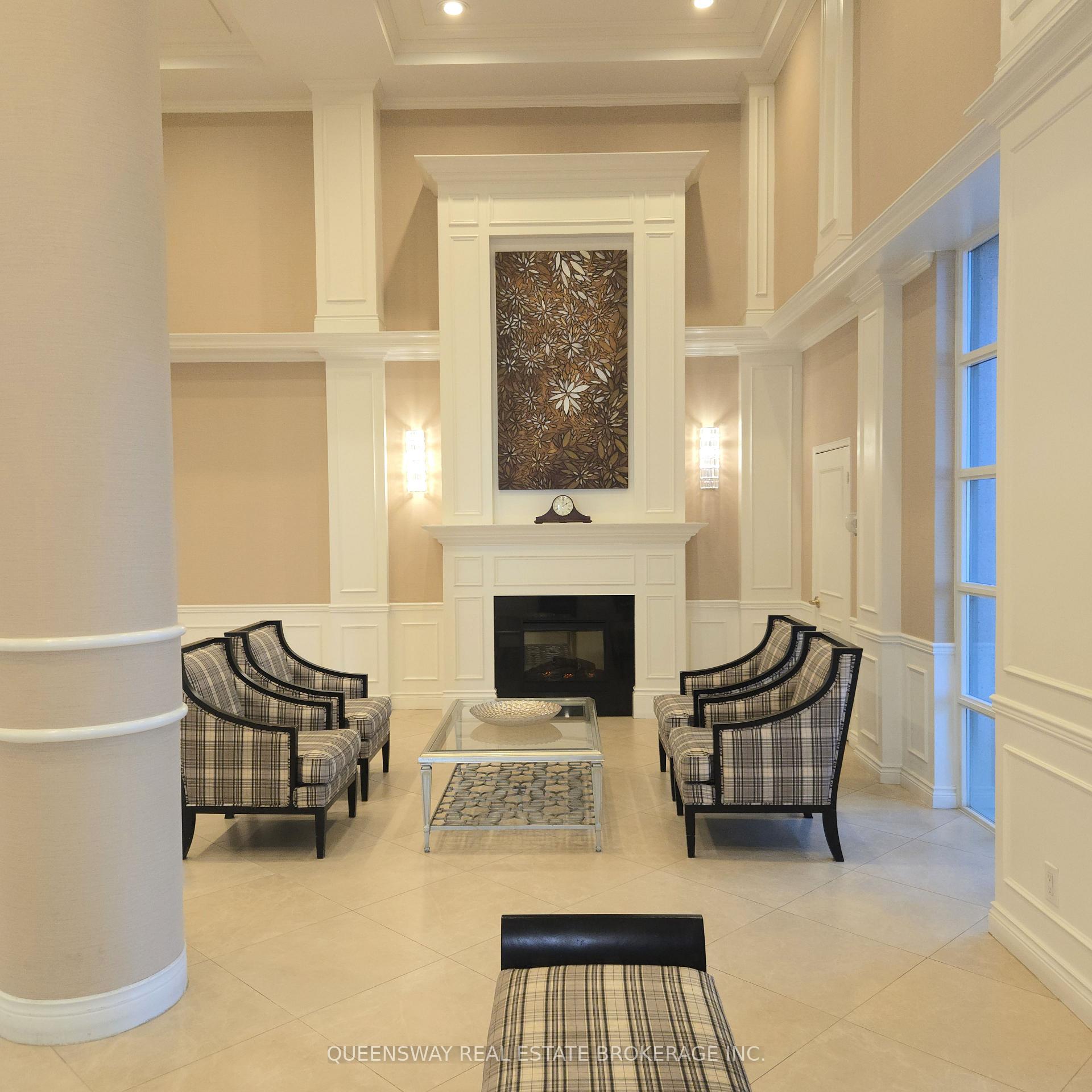 2 Bedrooms Condo at 1 Emerald, Vaughan For sale
