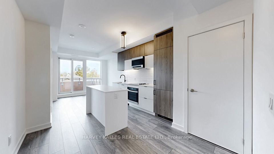 8888 Yonge Street 215