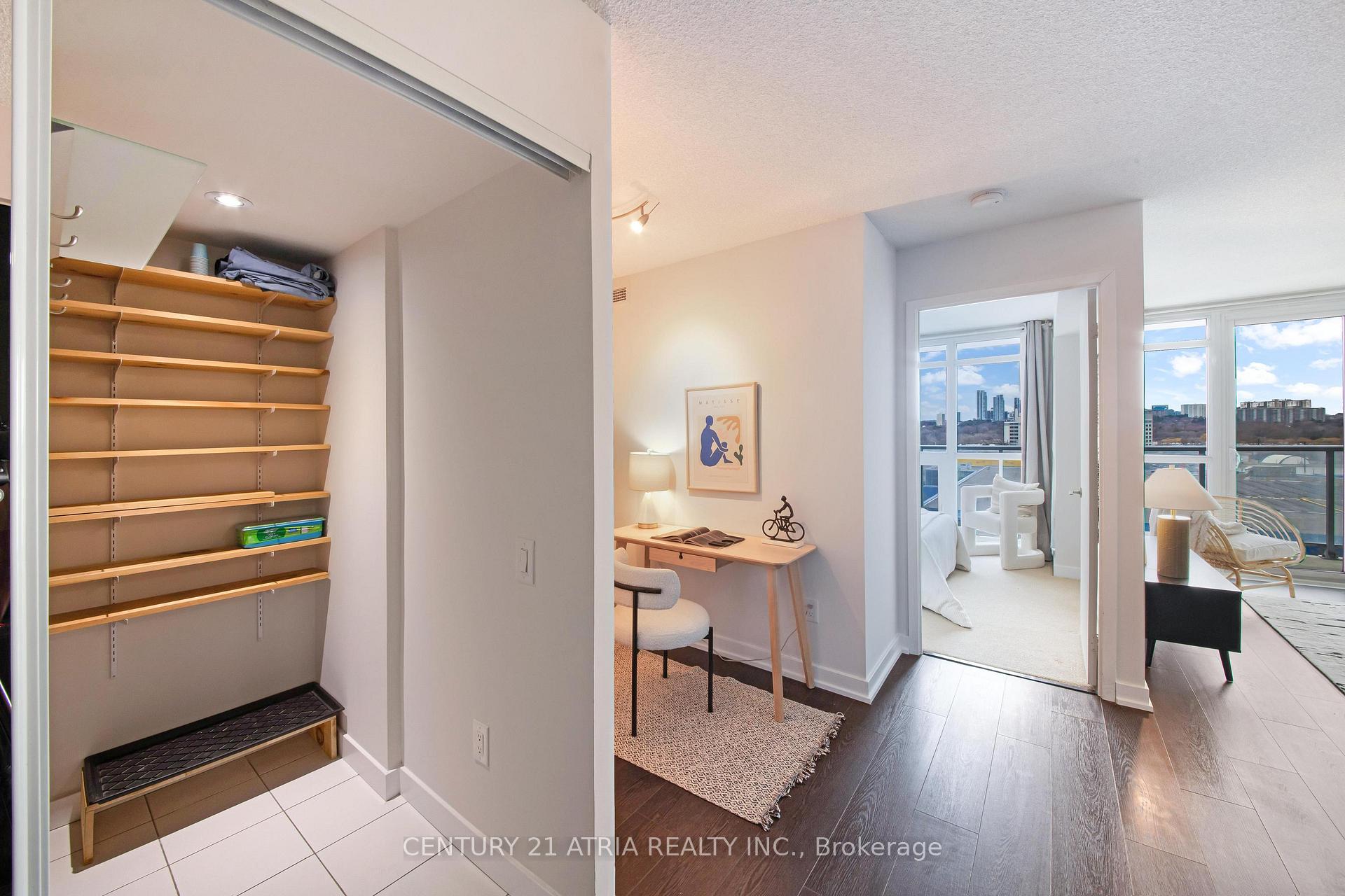 2 Bedrooms Condo at 121 Mcmahon, Toronto For sale