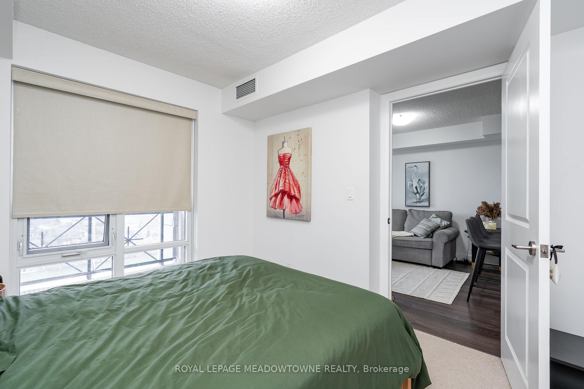 2 Bedrooms Condo at 2 Eva,  Toronto For sale