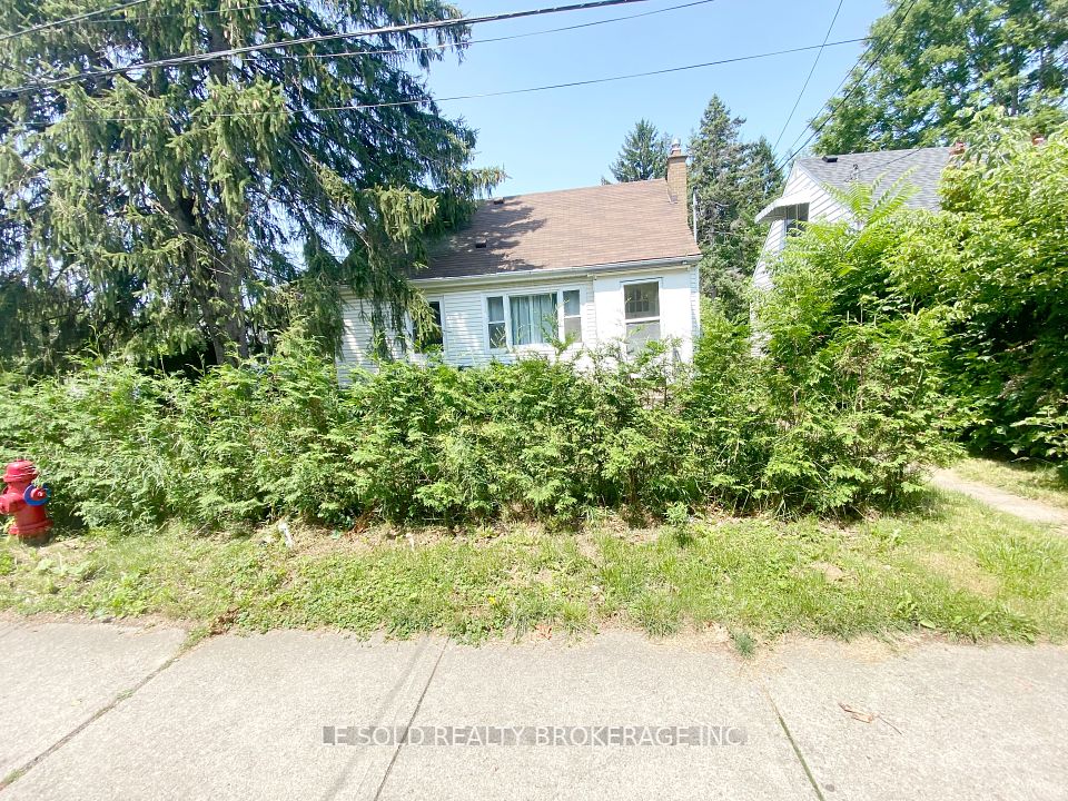112 Leland Street