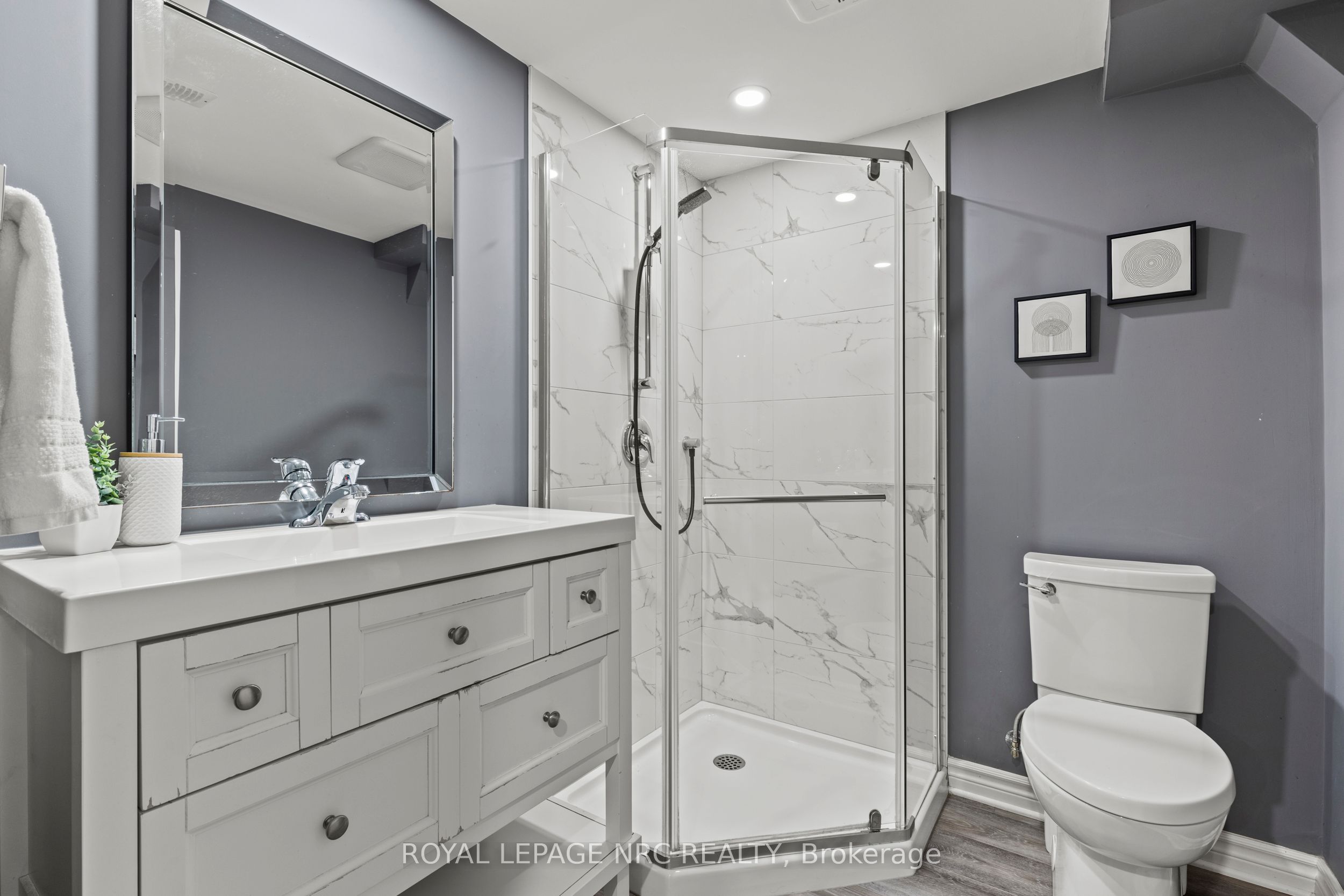 10 Whiteoak Drive