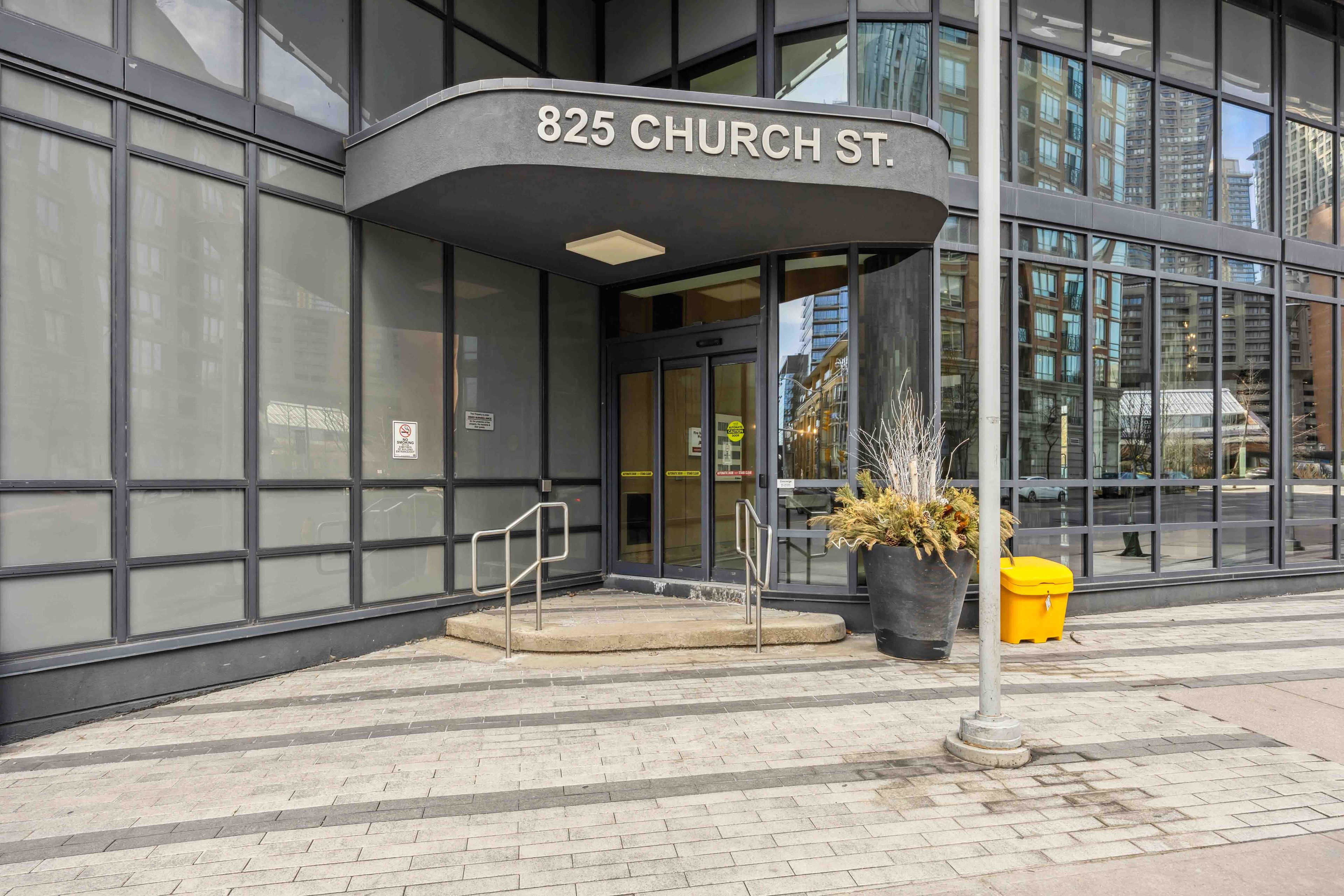 825 Church Street 1707