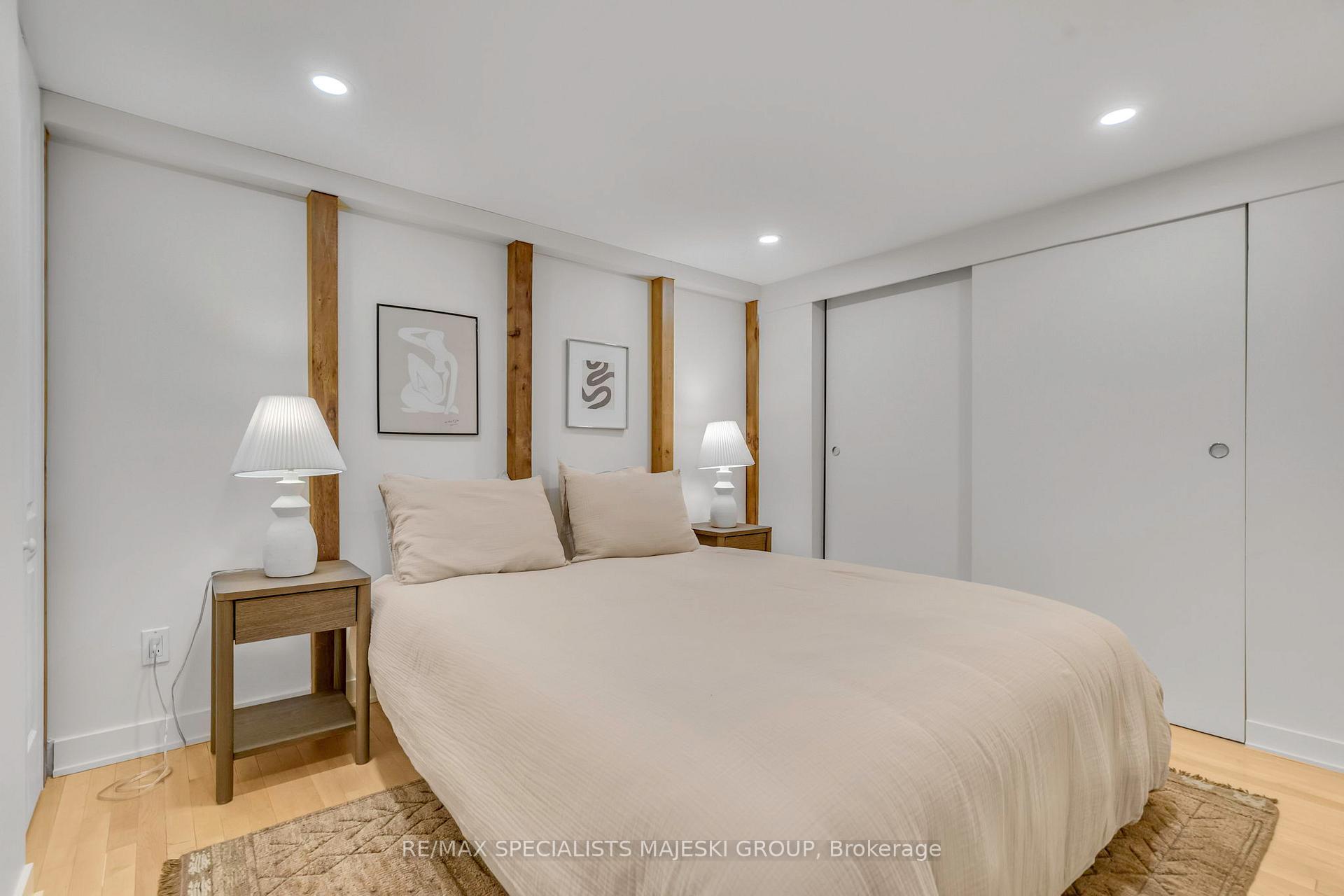 3 Bedrooms Condo at 21 Nassau, Toronto For sale