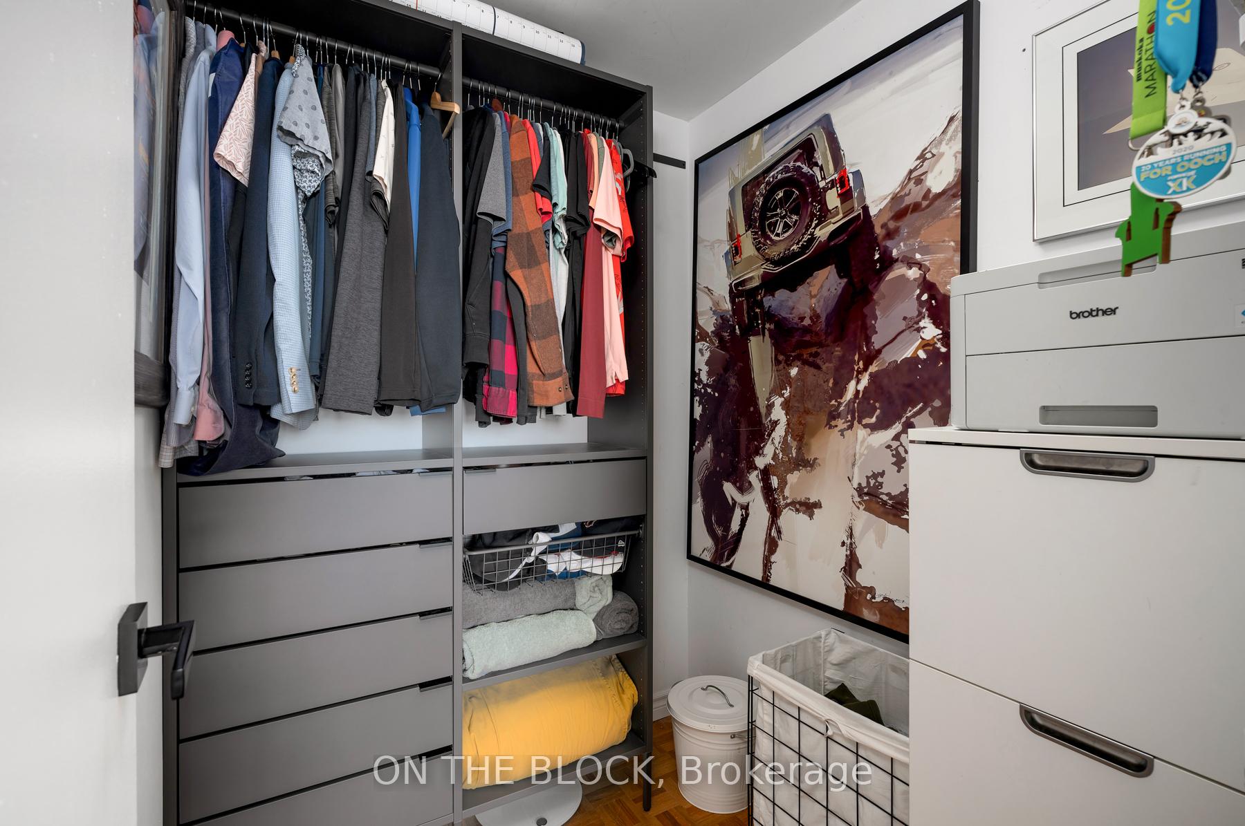 2 Bedrooms Condo at 3845 Lake Shore, Toronto For sale