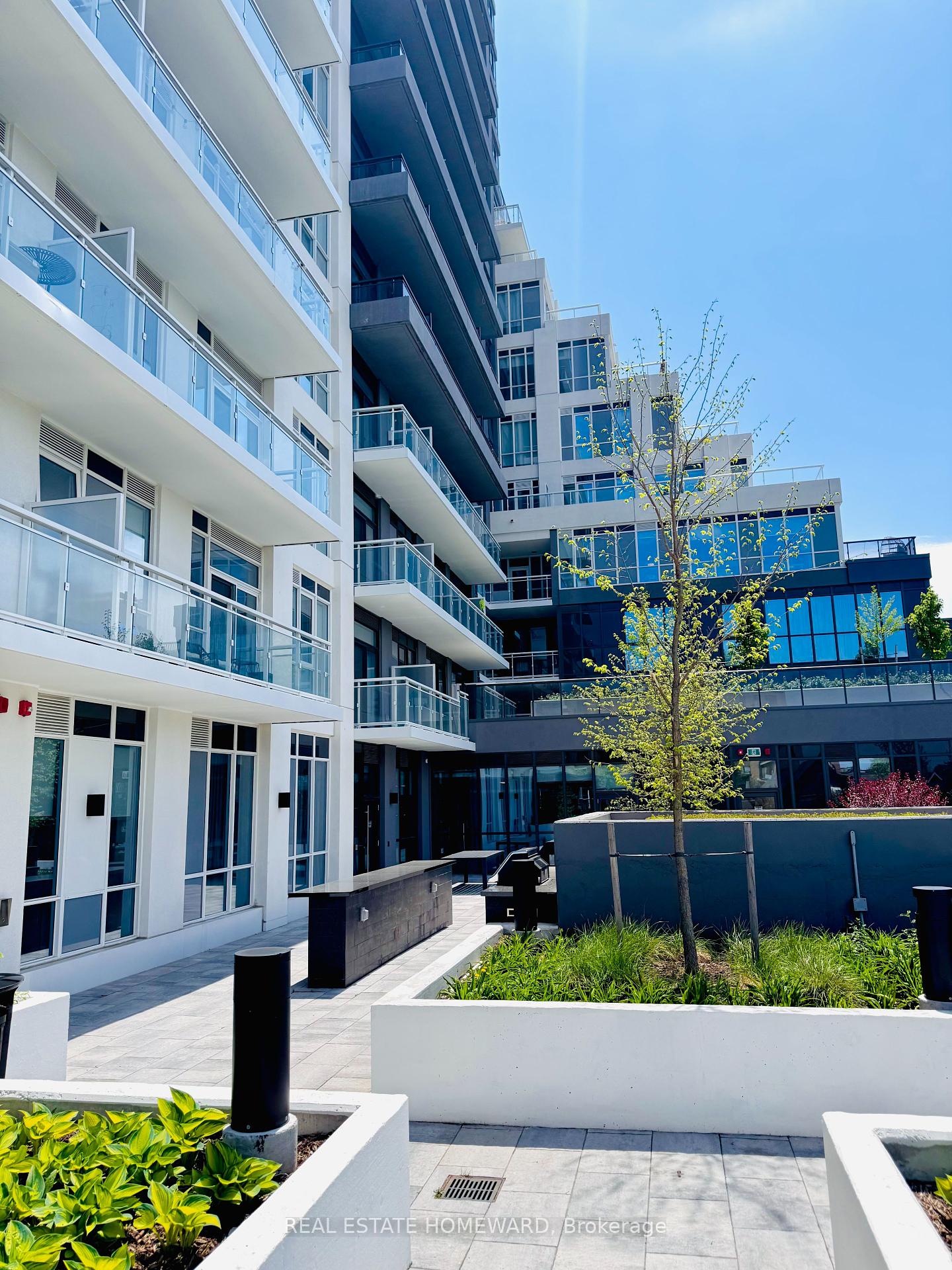 2 Bedrooms Condo at 286 Main, Toronto For sale