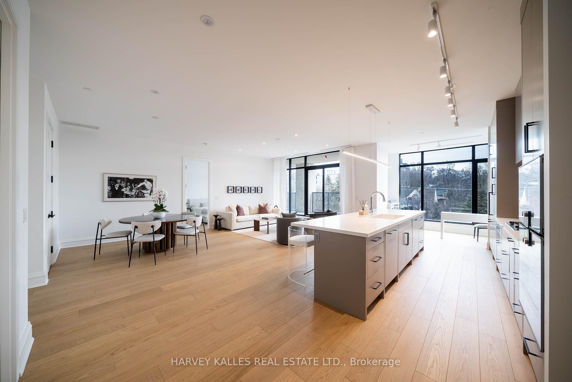2010 Bathurst Street 4D