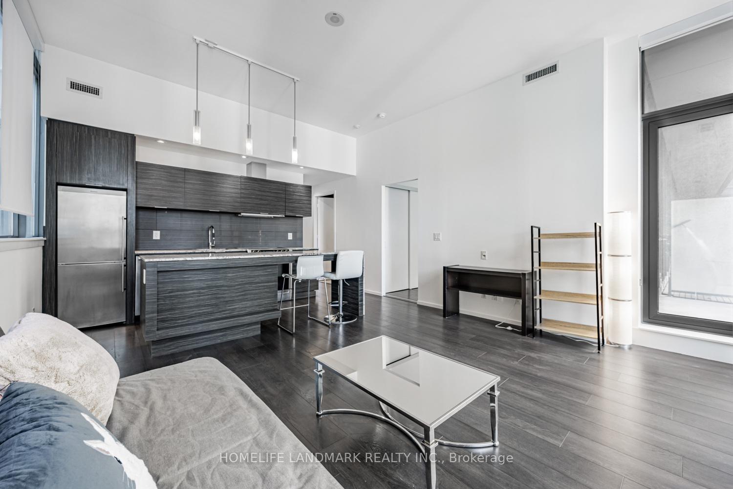 2 Bedrooms Condo at 8 Charlotte,  Toronto For sale