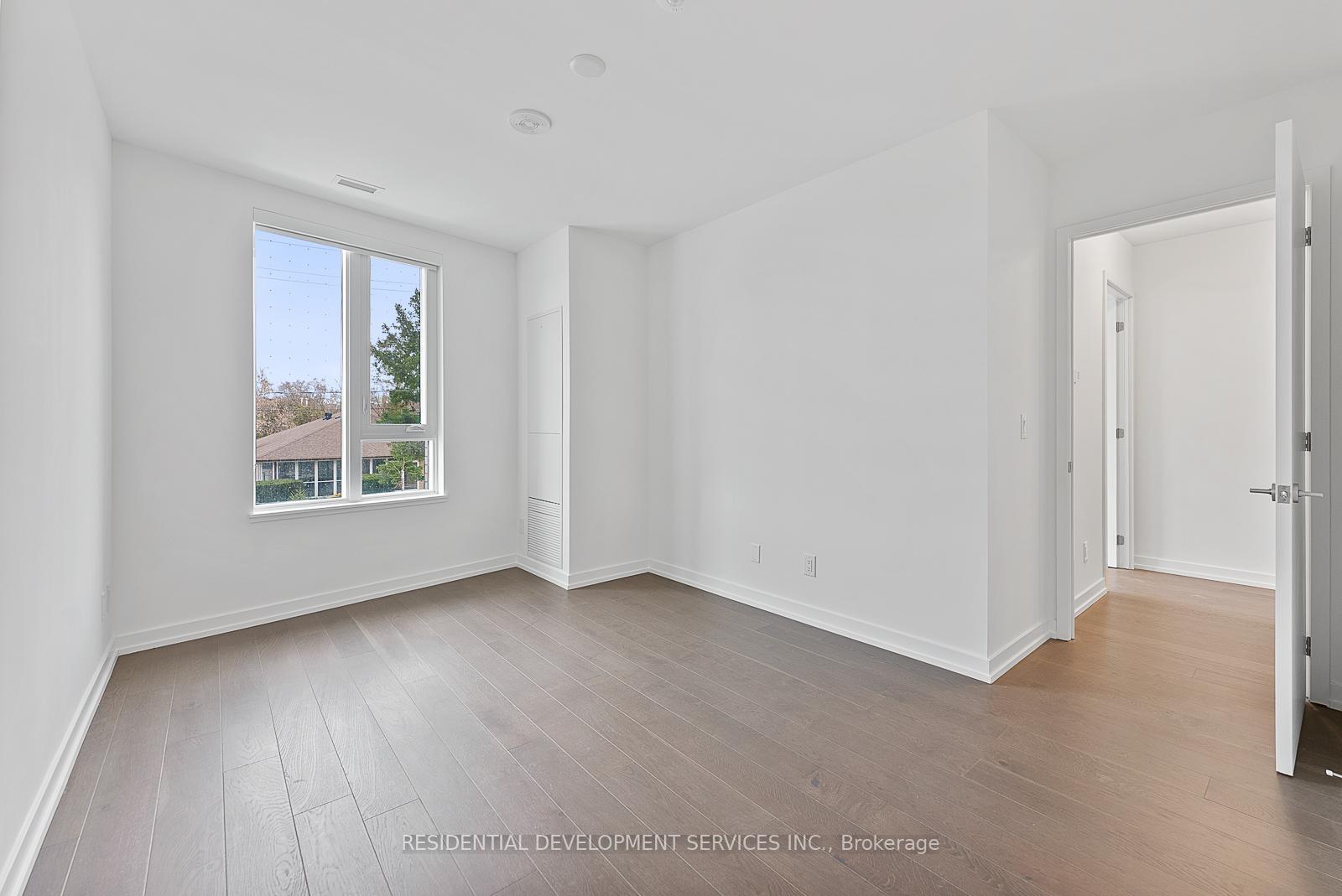 3 Bedrooms Condo at 15 Maryport Ave,  Toronto For sale