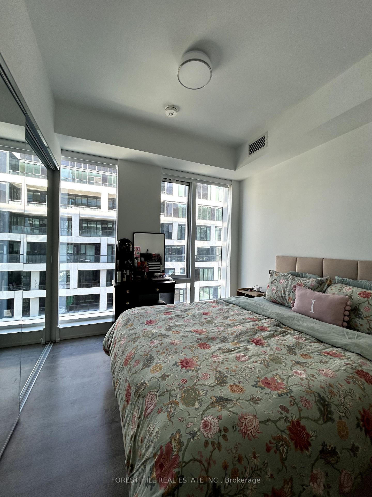 2 Bedrooms Condo at 480 Front,  Toronto For sale