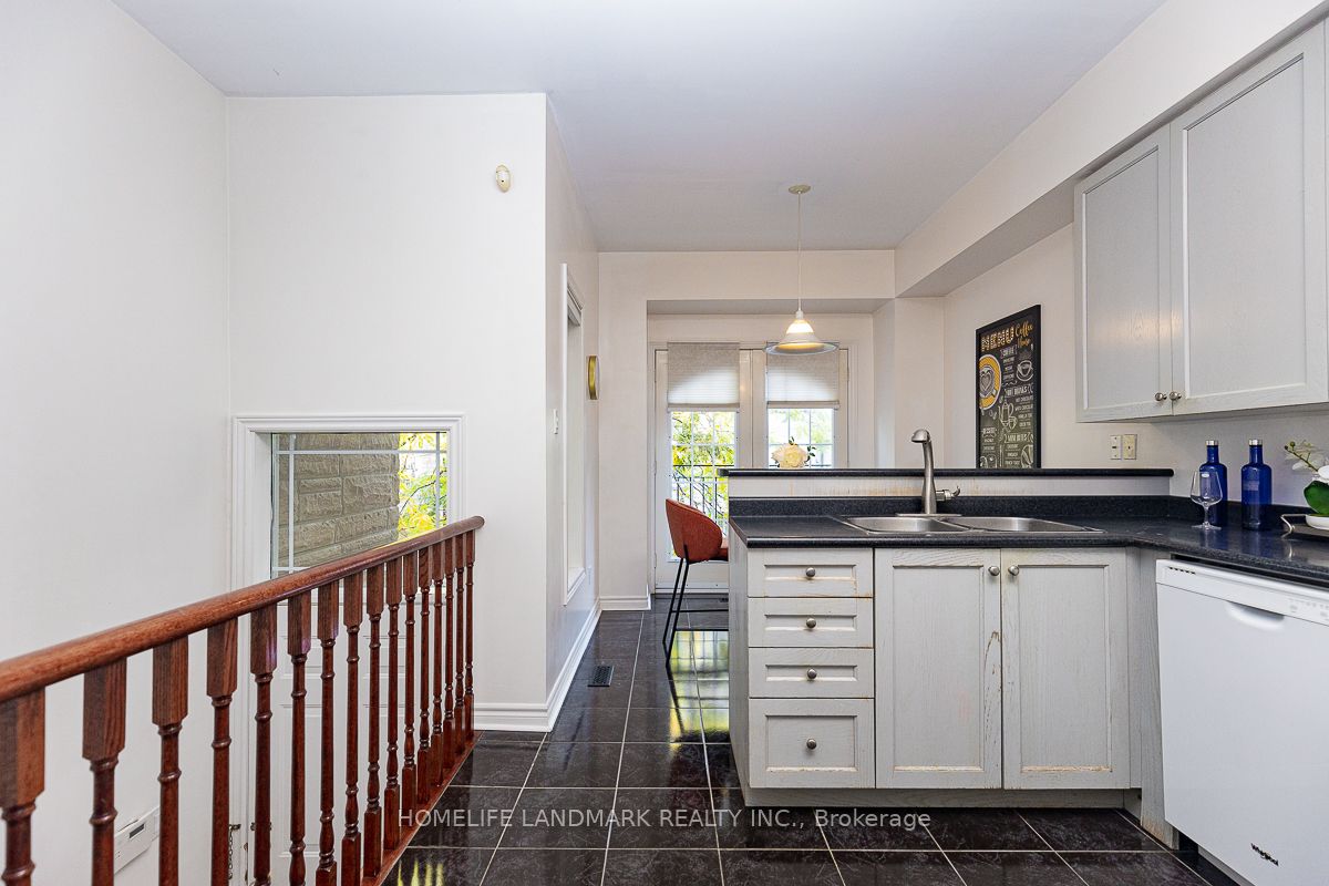 4 William Poole Way, #14