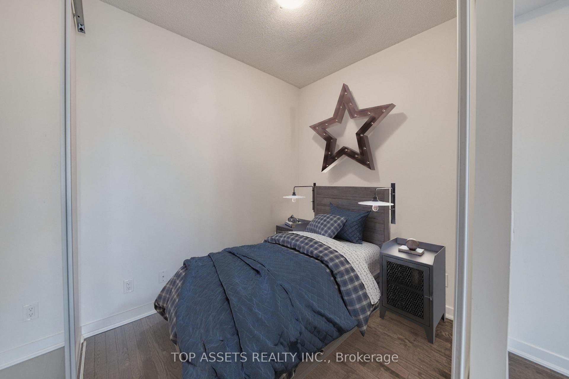 3 Bedrooms Condo at 770 Bay, Toronto For sale