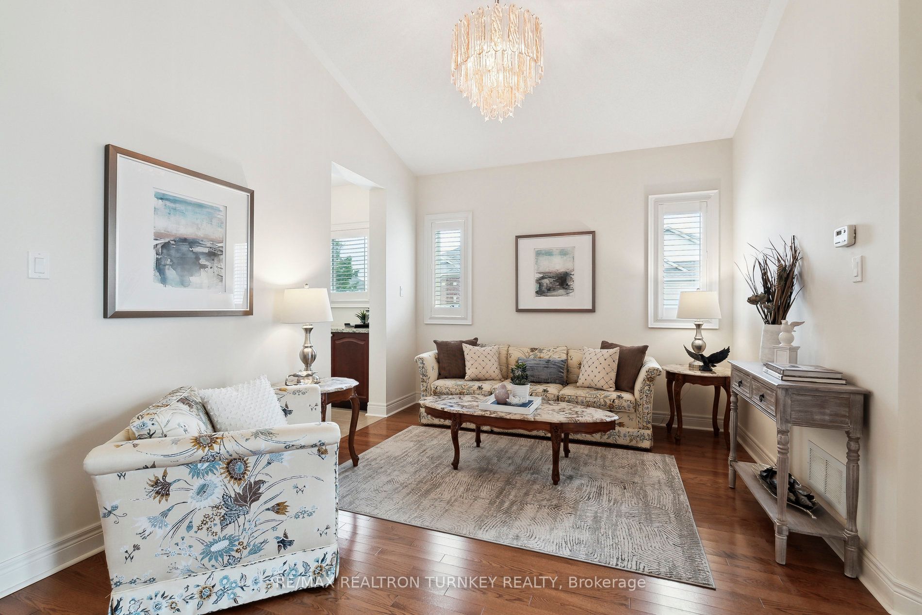2 Suggs Lane, Whitchurch-Stouffville, ON L4A 0K6