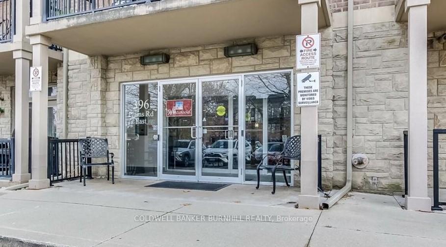 2 Bedrooms Condo at 396 Plains,  Burlington For sale