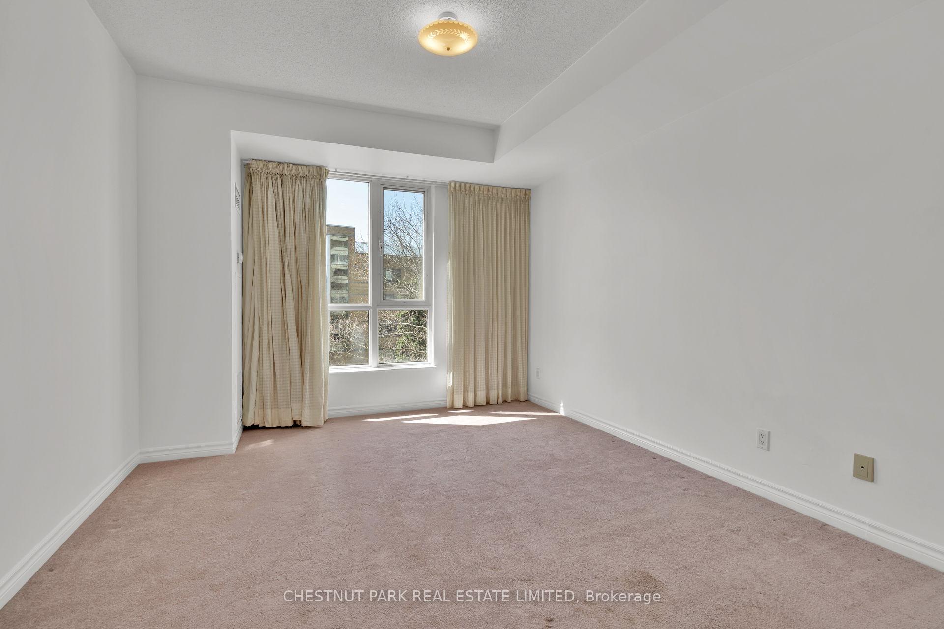 3 Bedrooms Condo at 2662 Bloor, Toronto For sale
