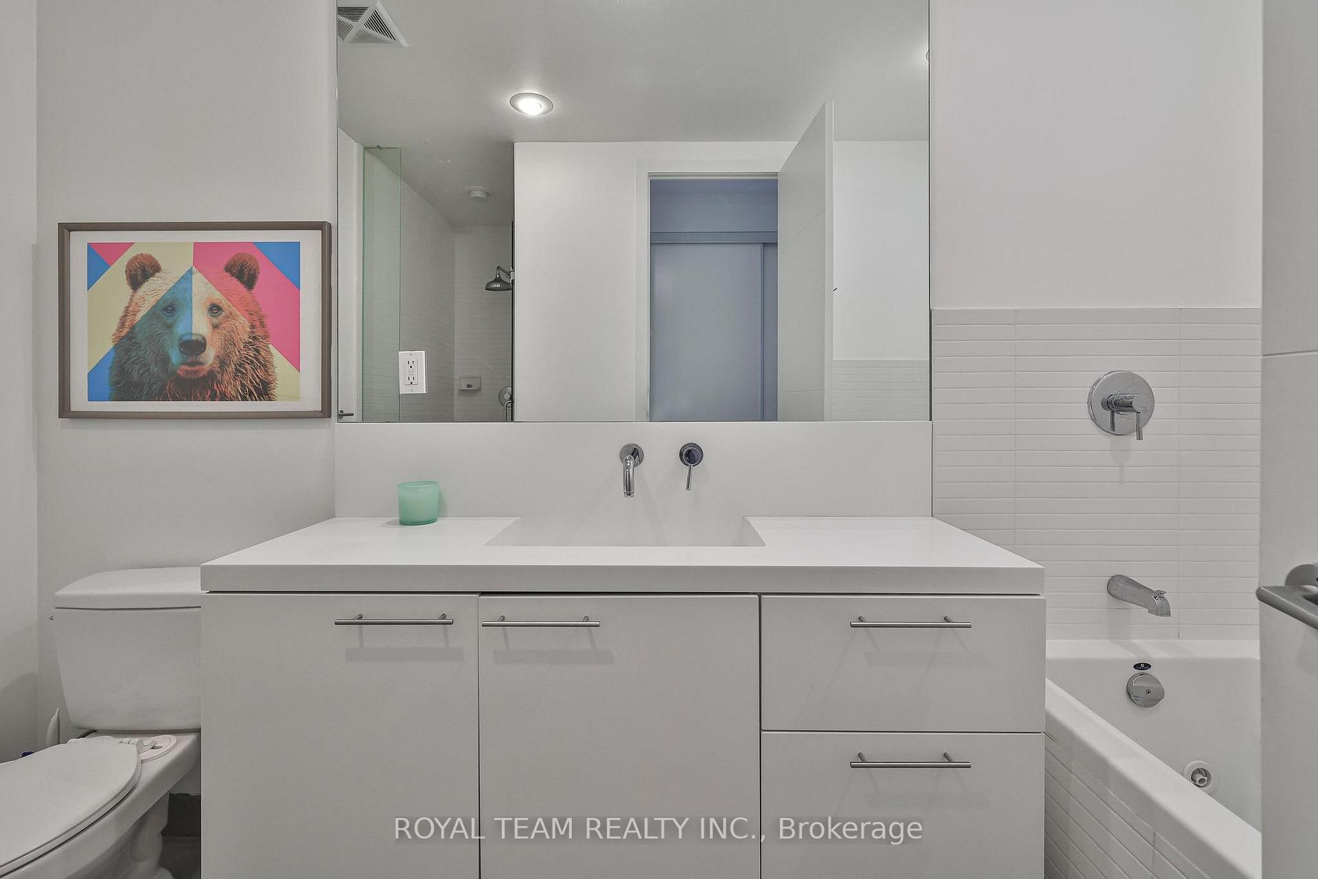 2 Bedrooms Condo at 66 Portland, Toronto For sale