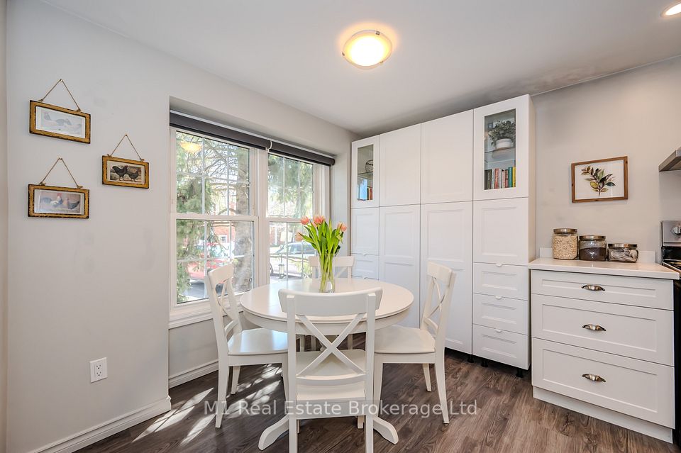 129 Victoria Road N 8
