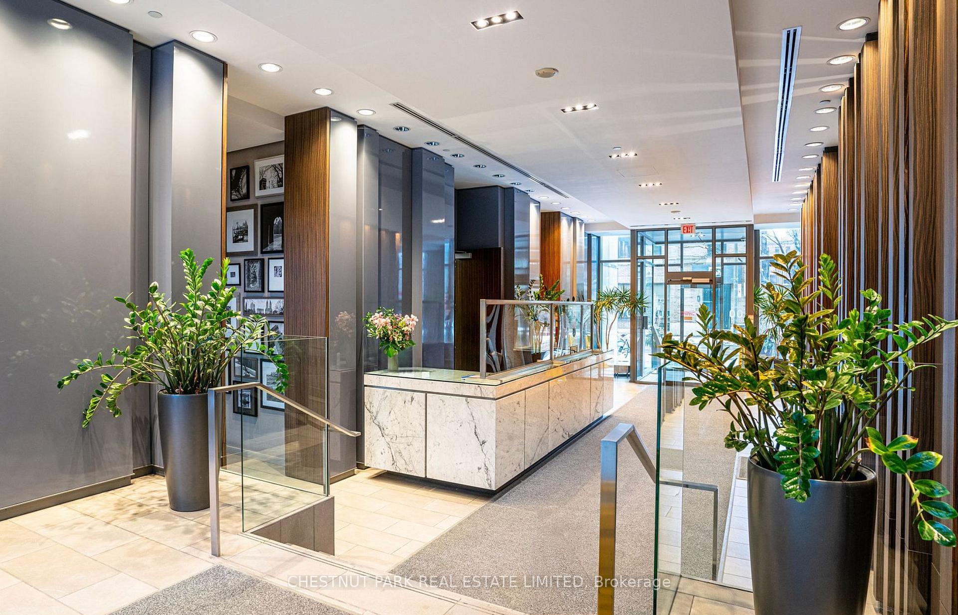 2 Bedrooms Condo at 33 Lombard, Toronto For sale