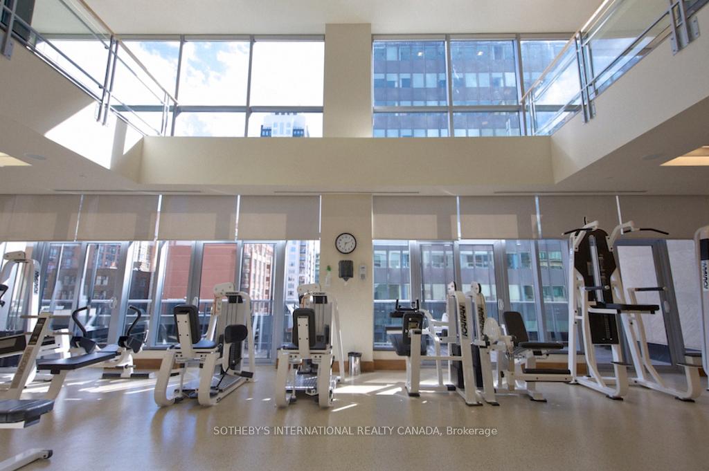 2 Bedrooms Condo at 10 Bellair, Toronto For sale