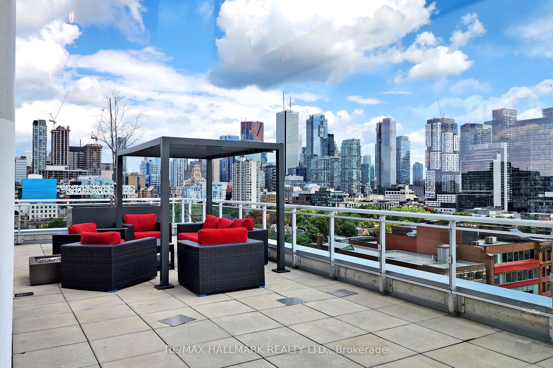10 Willison Square, #602