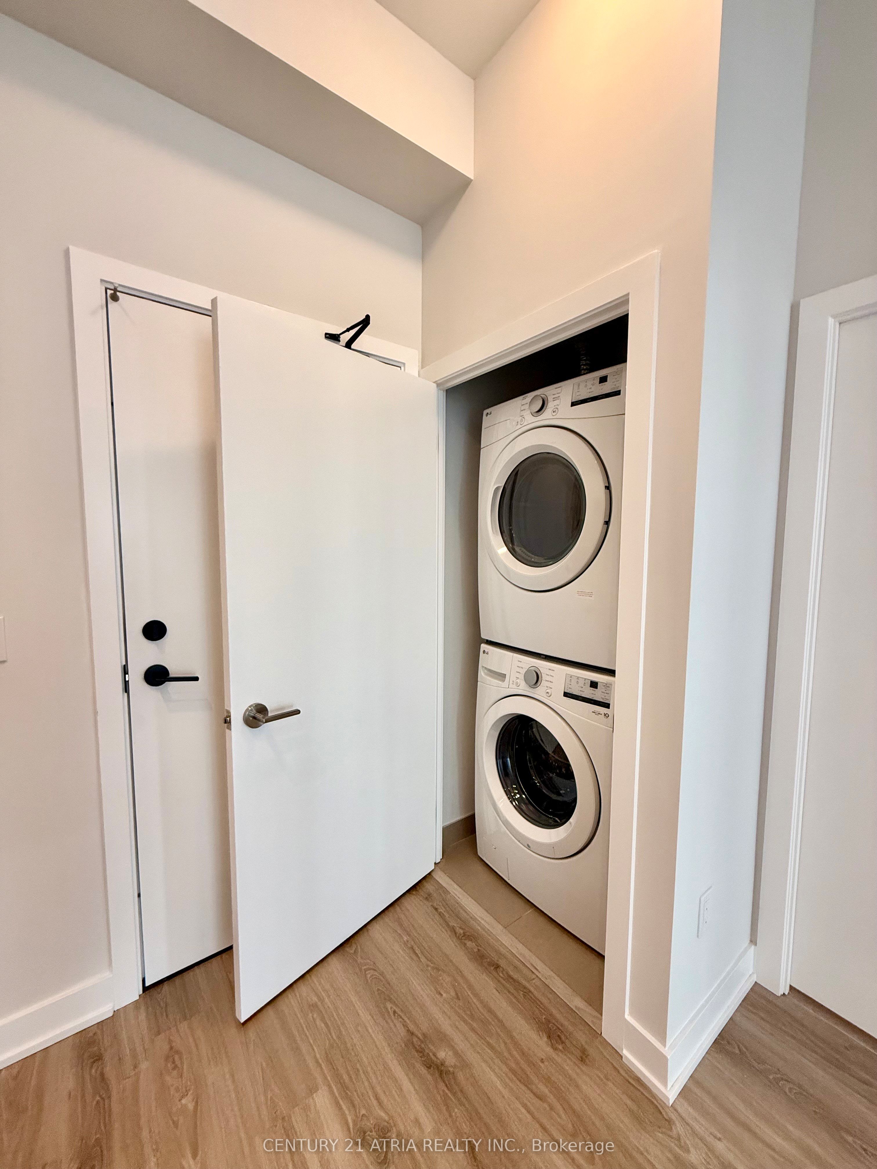 430 Square one Drive, #323