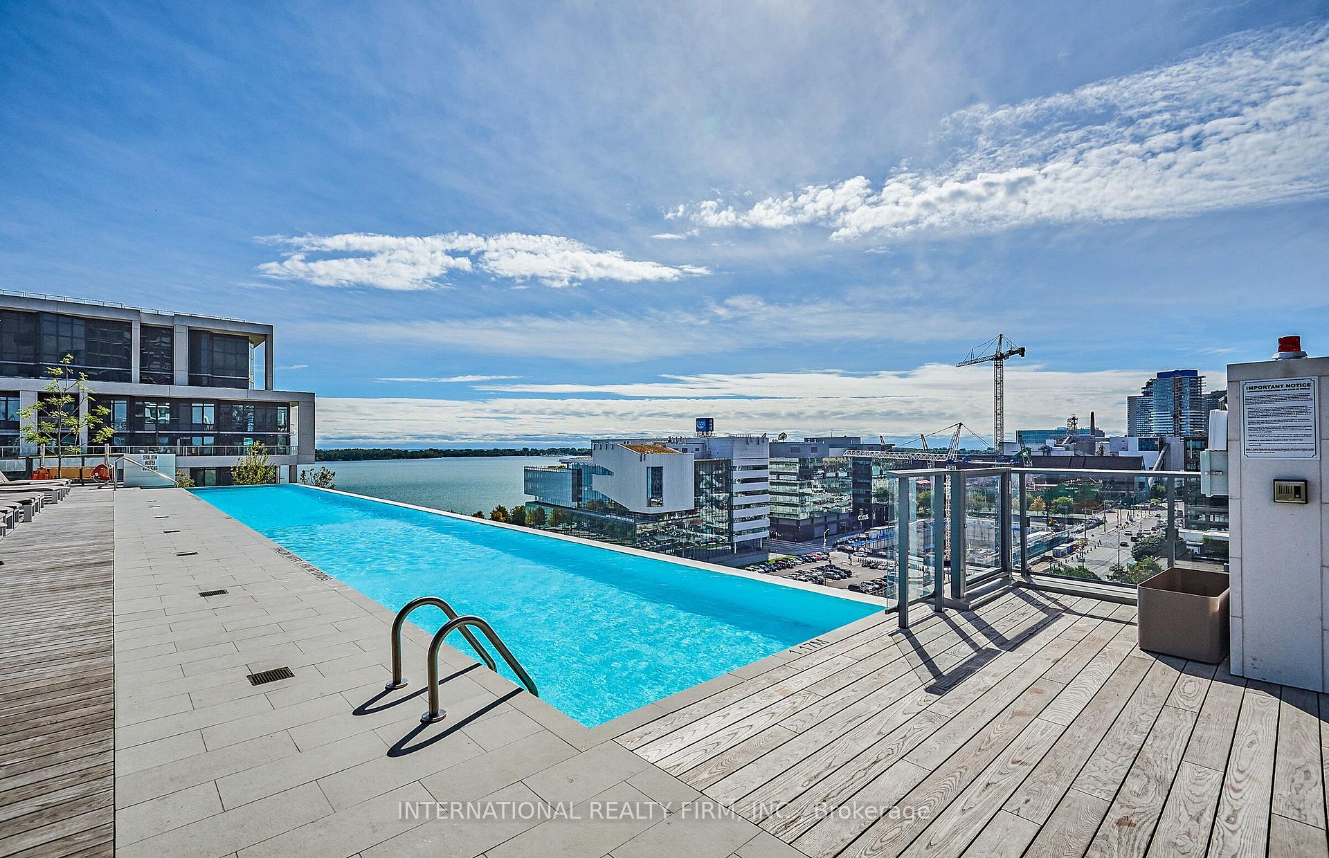 2 Bedrooms Condo at 16 Bonnycastle, Toronto For sale