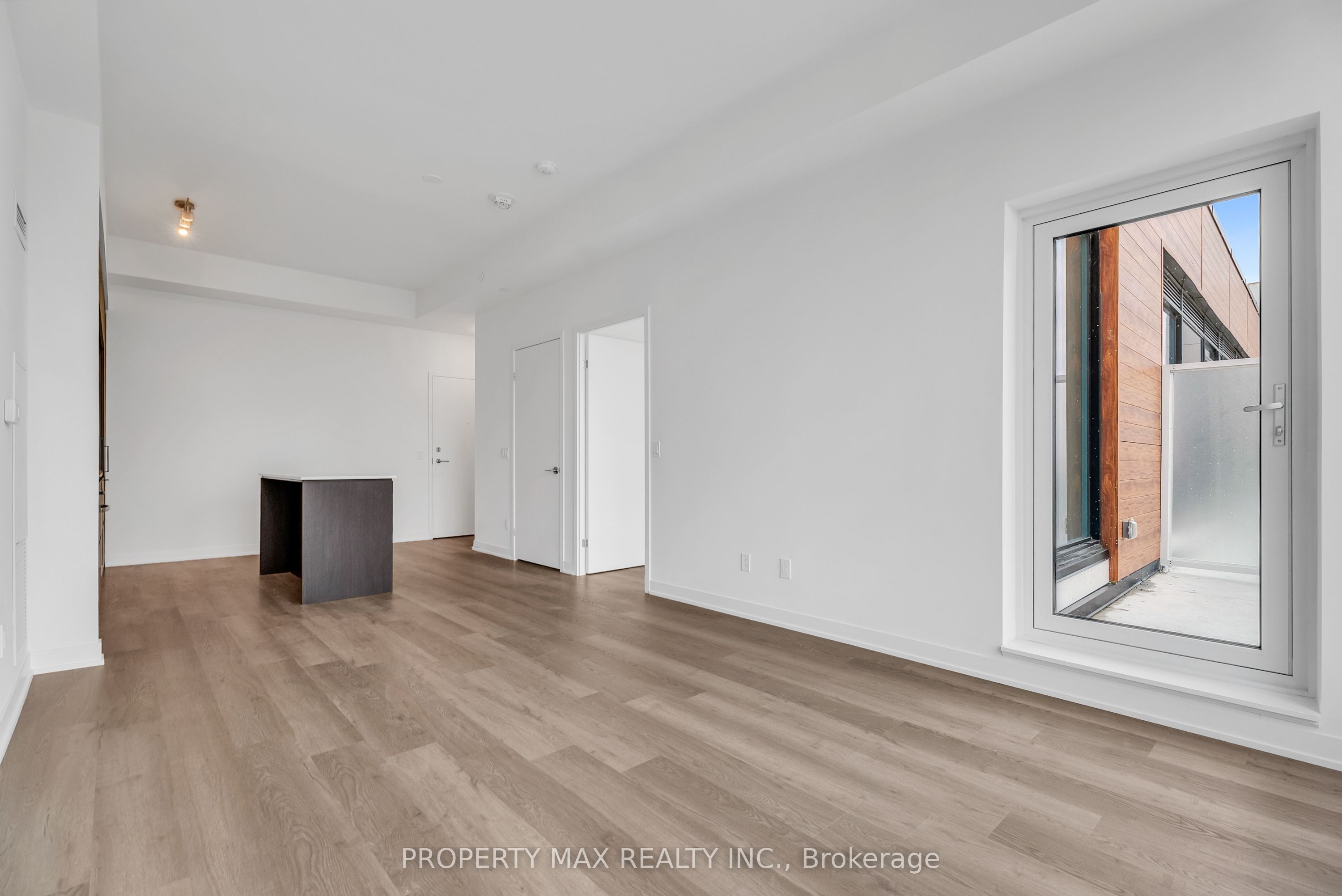 2 David Eyer Road, #1428