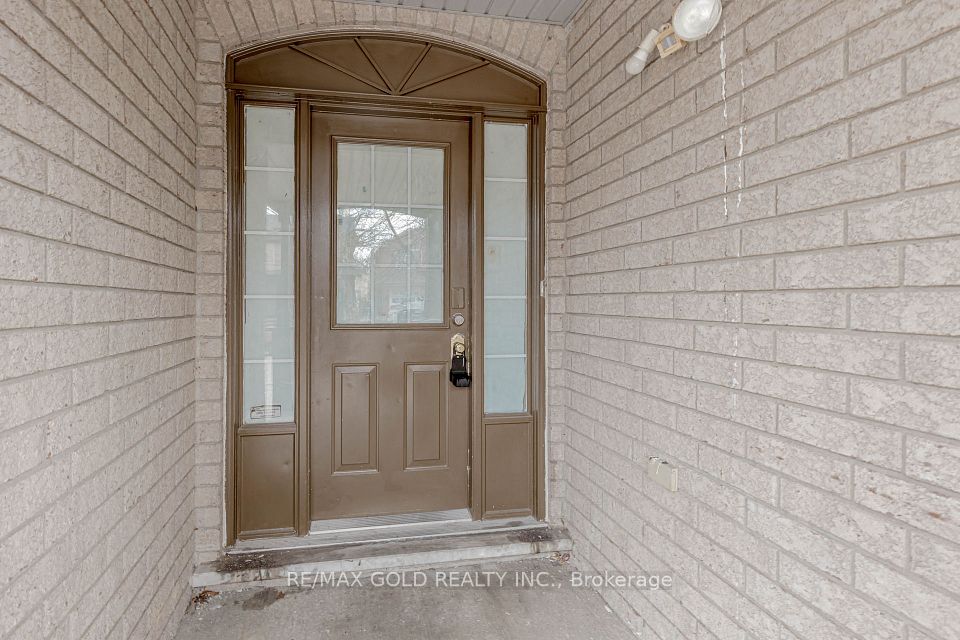 6 Wonder Way, Brampton, ON L6P 1E9
