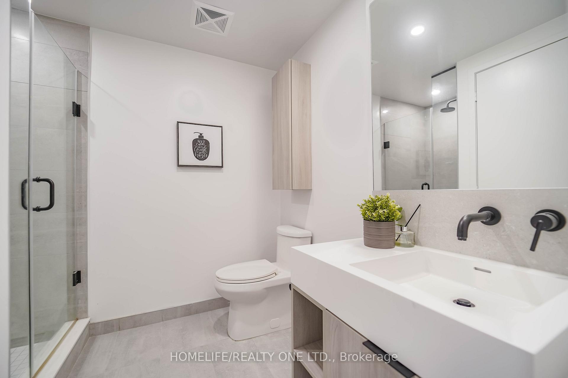 1 Bedroom Condo at 108 Peter, Toronto For sale
