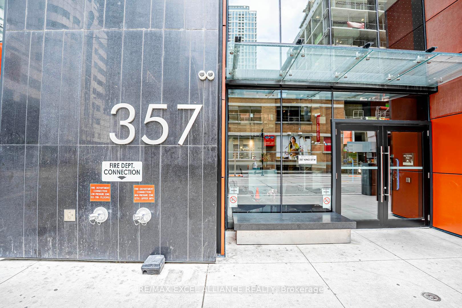 2 Bedrooms Condo at 357 King,  Toronto For sale