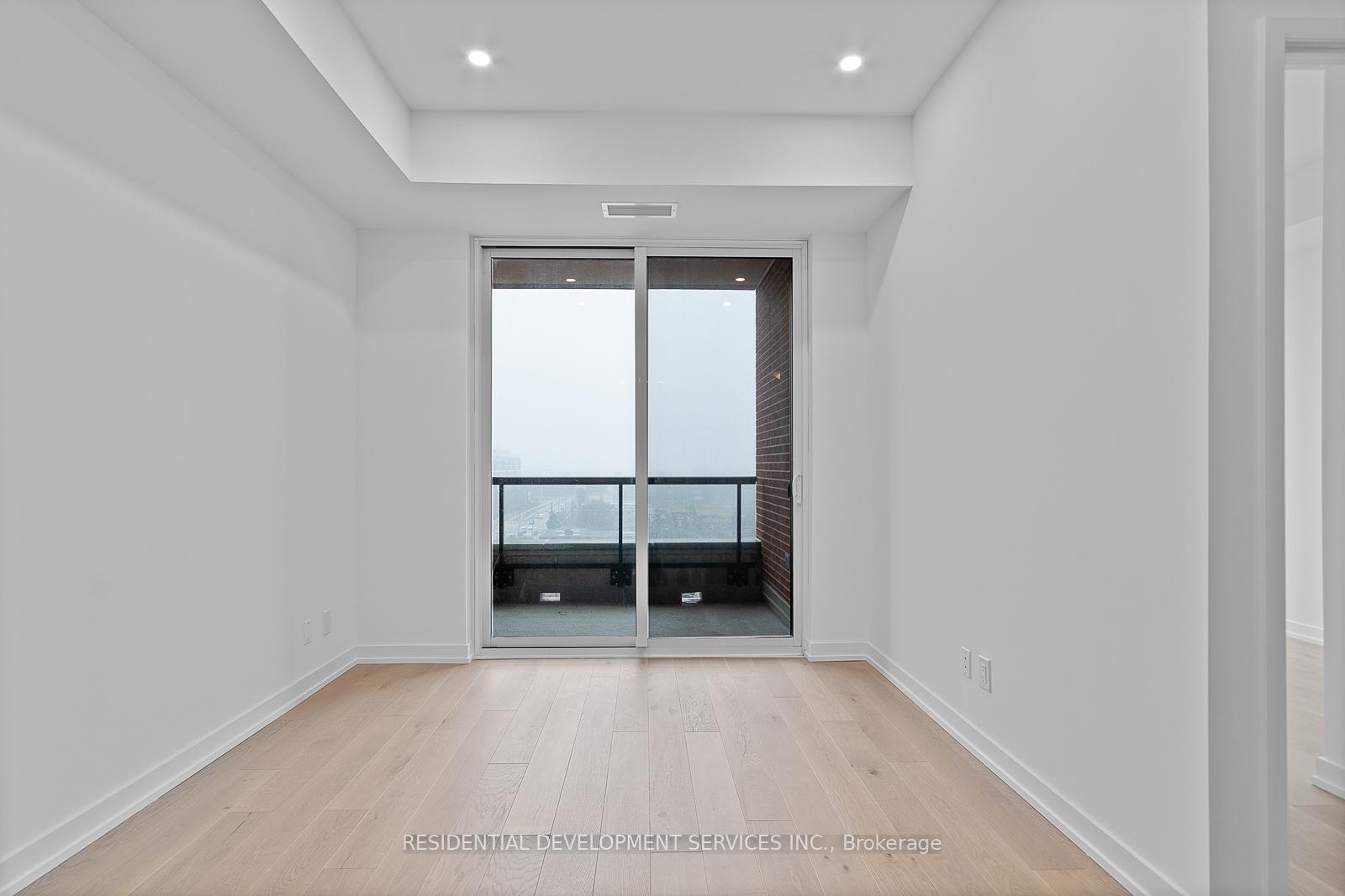 3 Bedrooms Condo at 3100 Keele,  Toronto For sale