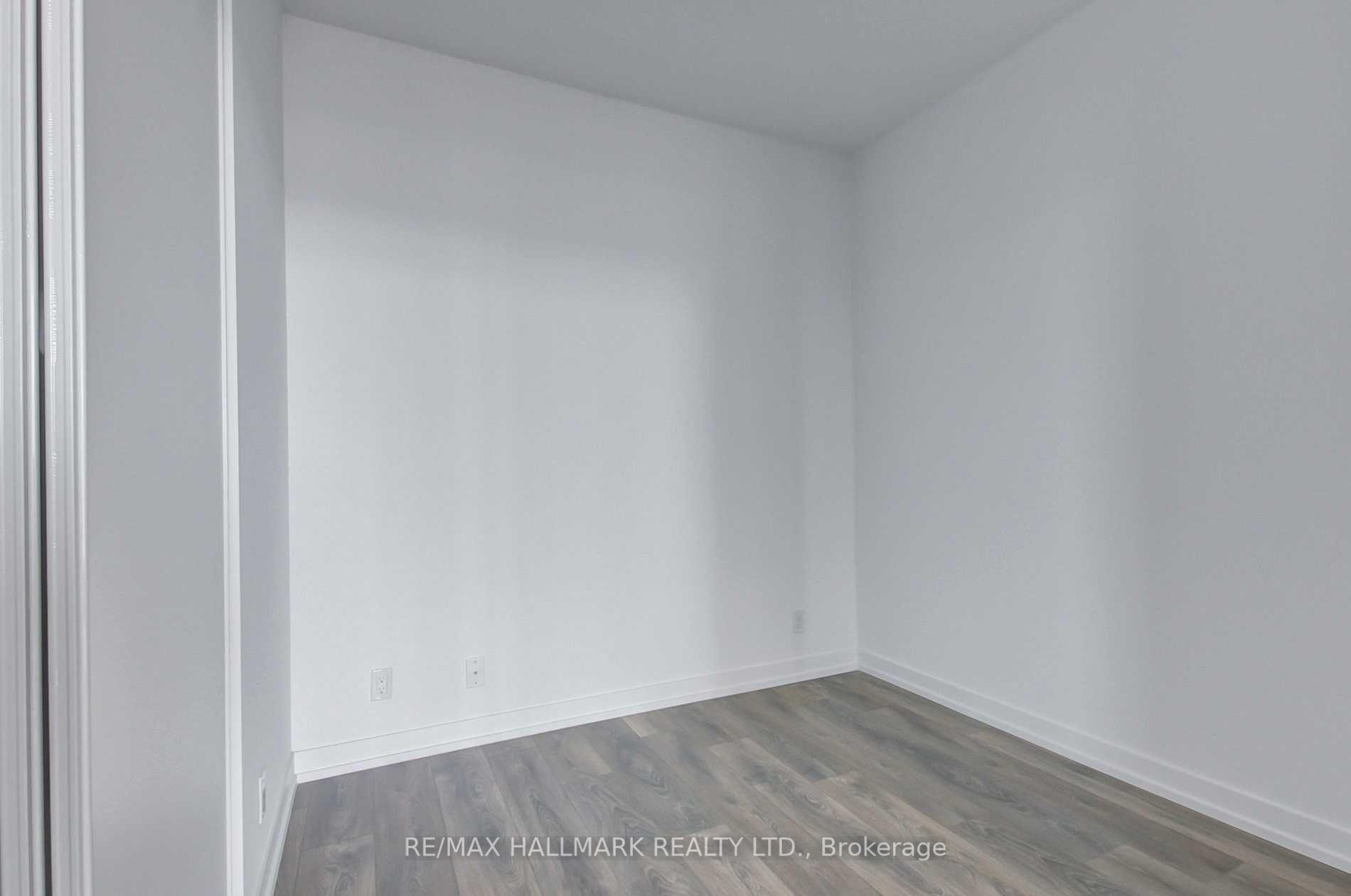 3 Bedrooms Condo at 898 Portage, Vaughan For sale