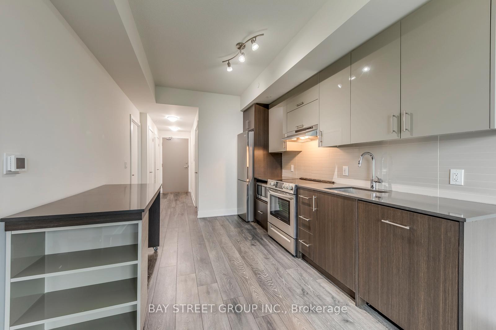 2 Bedrooms Condo at 188 Fairview Mall, Toronto For sale