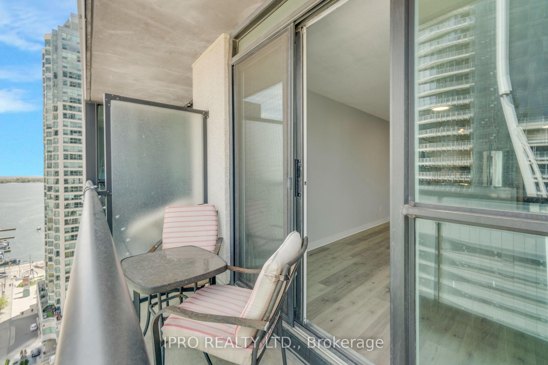 2 Bedrooms Condo at 16 Yonge, Toronto For sale