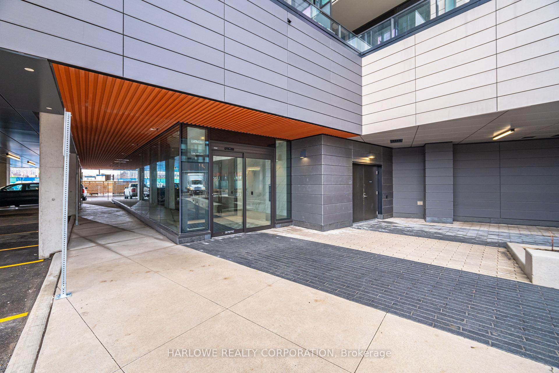 3 Bedrooms Condo at 3006 William Cutmore, Oakville For sale