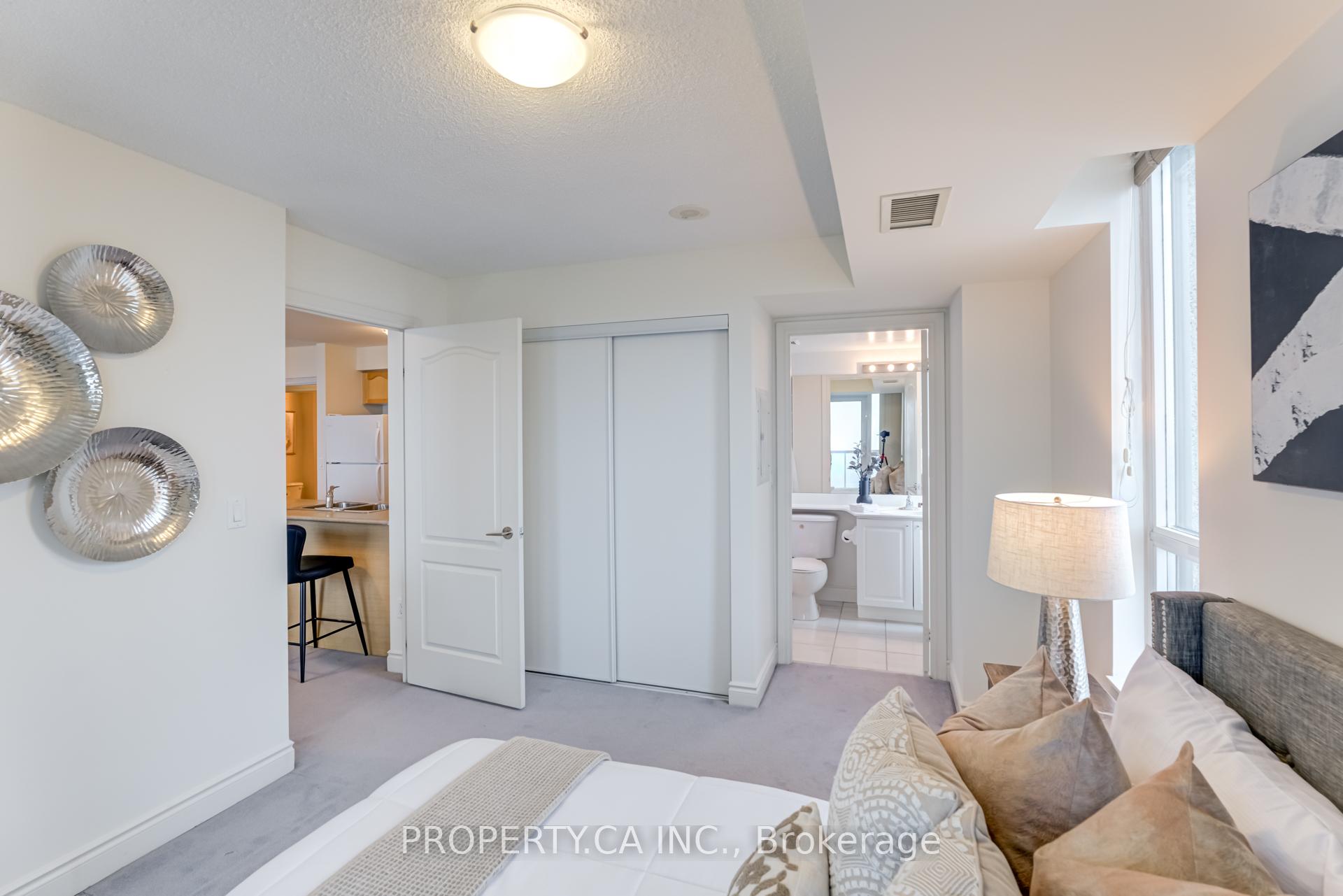 2 Bedrooms Condo at 50 Brian Harrison, Toronto For sale