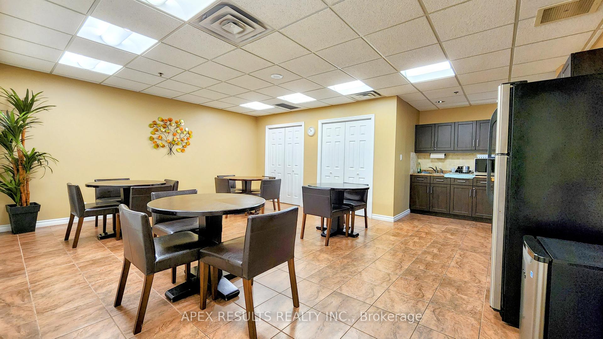 1 Bedroom Condo at 1276 Maple Crossing, Burlington For sale