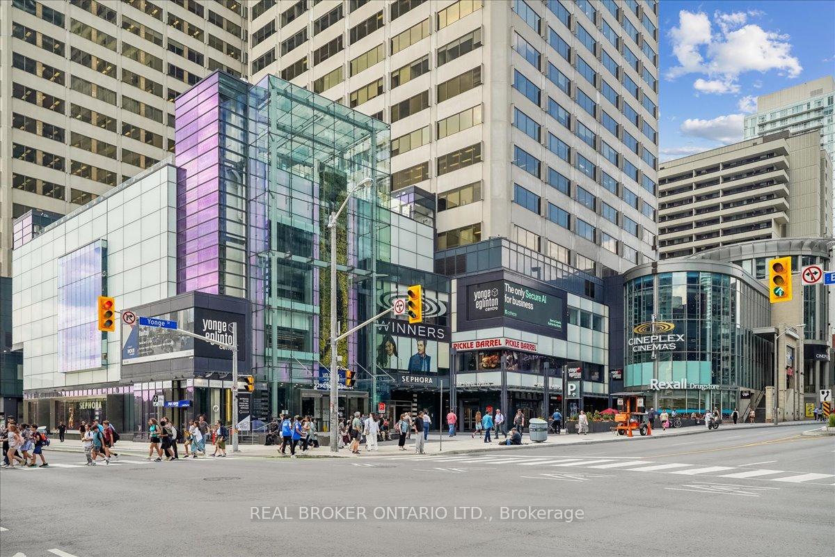 3 Bedrooms Condo at 191 Duplex, Toronto For sale