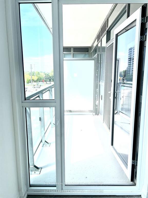 3 Bedrooms Condo at 10 Meadowglen,  Toronto For sale