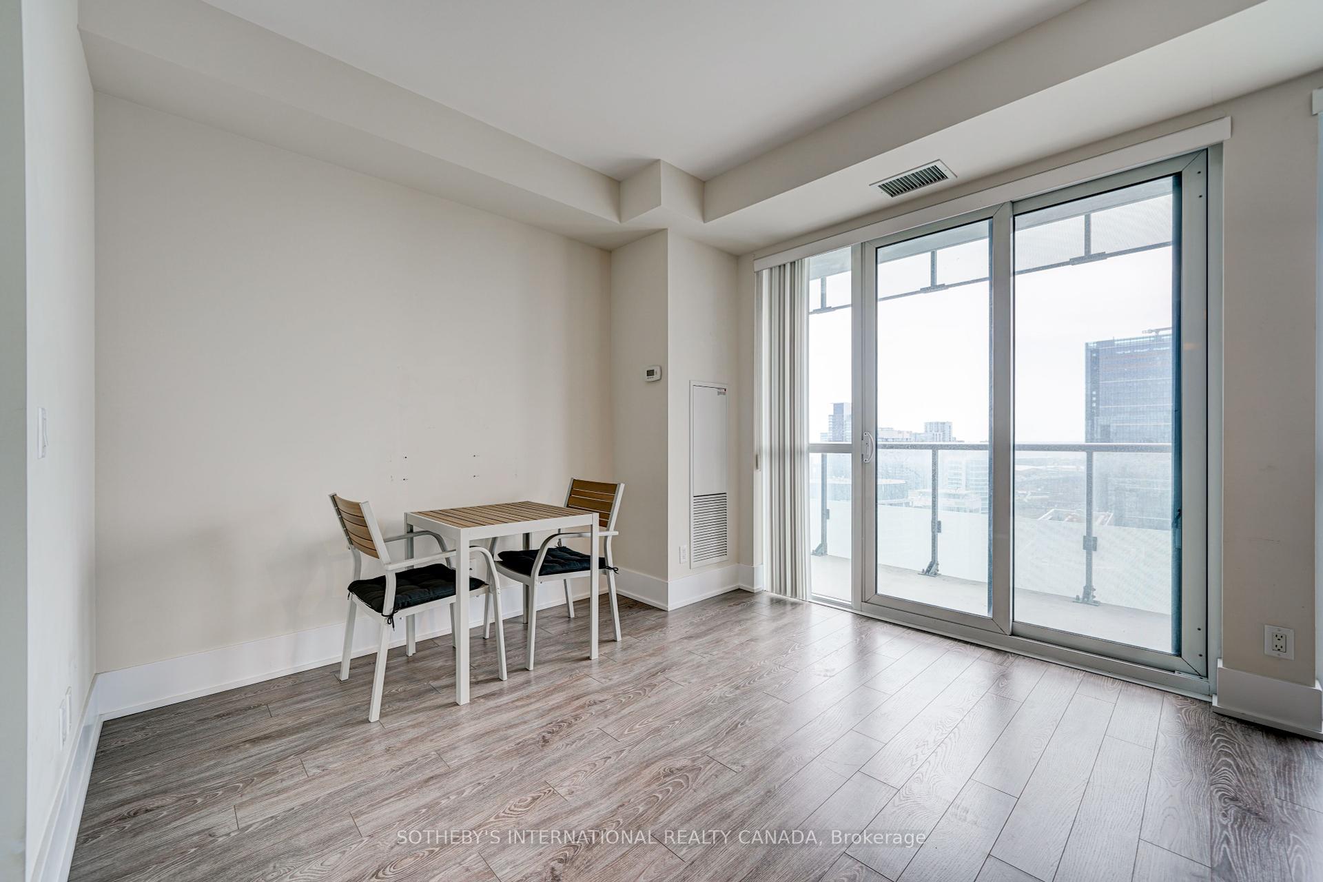 2 Bedrooms Condo at 300 Front, Toronto For sale