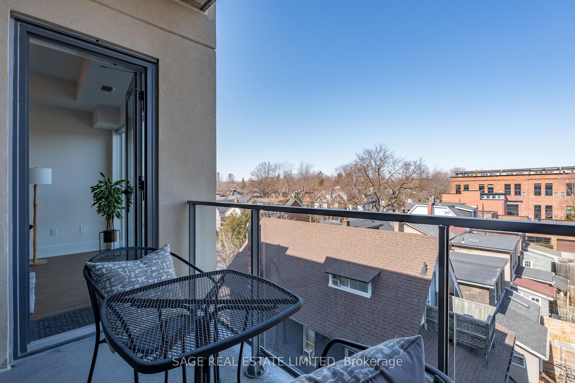 2 Bedrooms Condo at 495 Logan, Toronto For sale