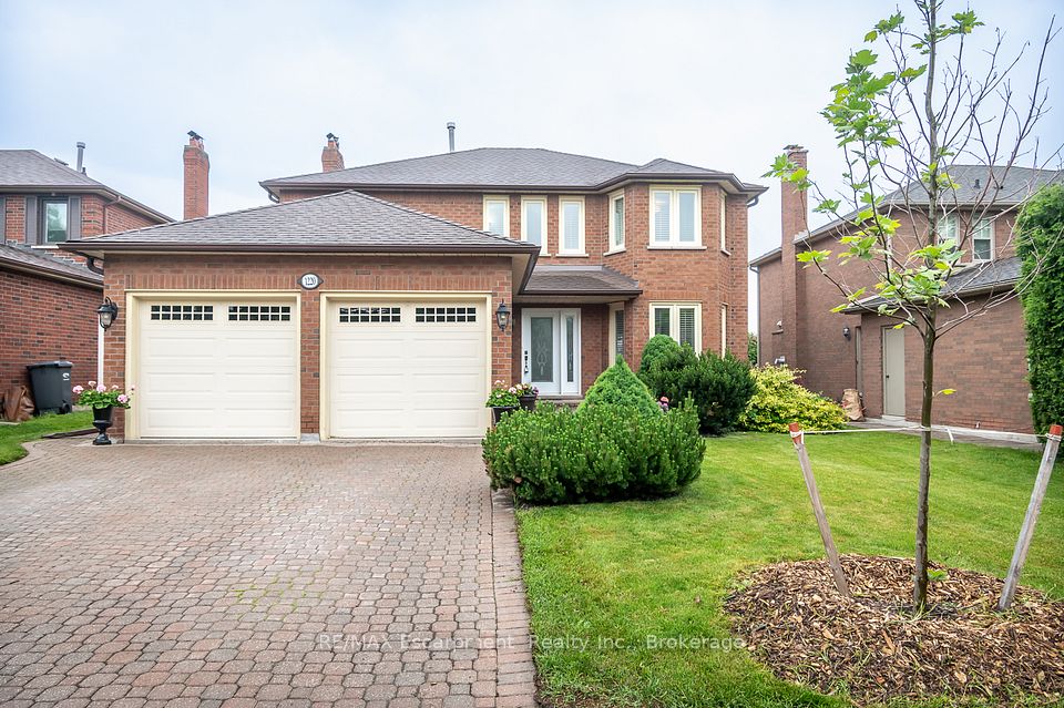1220 Grandview
