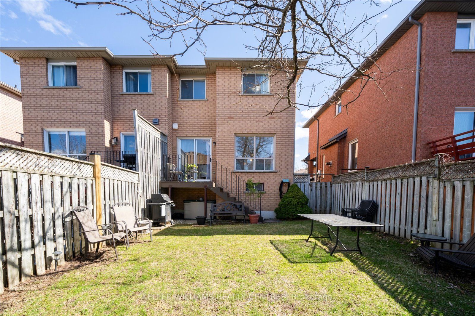 770 Walpole Crescent